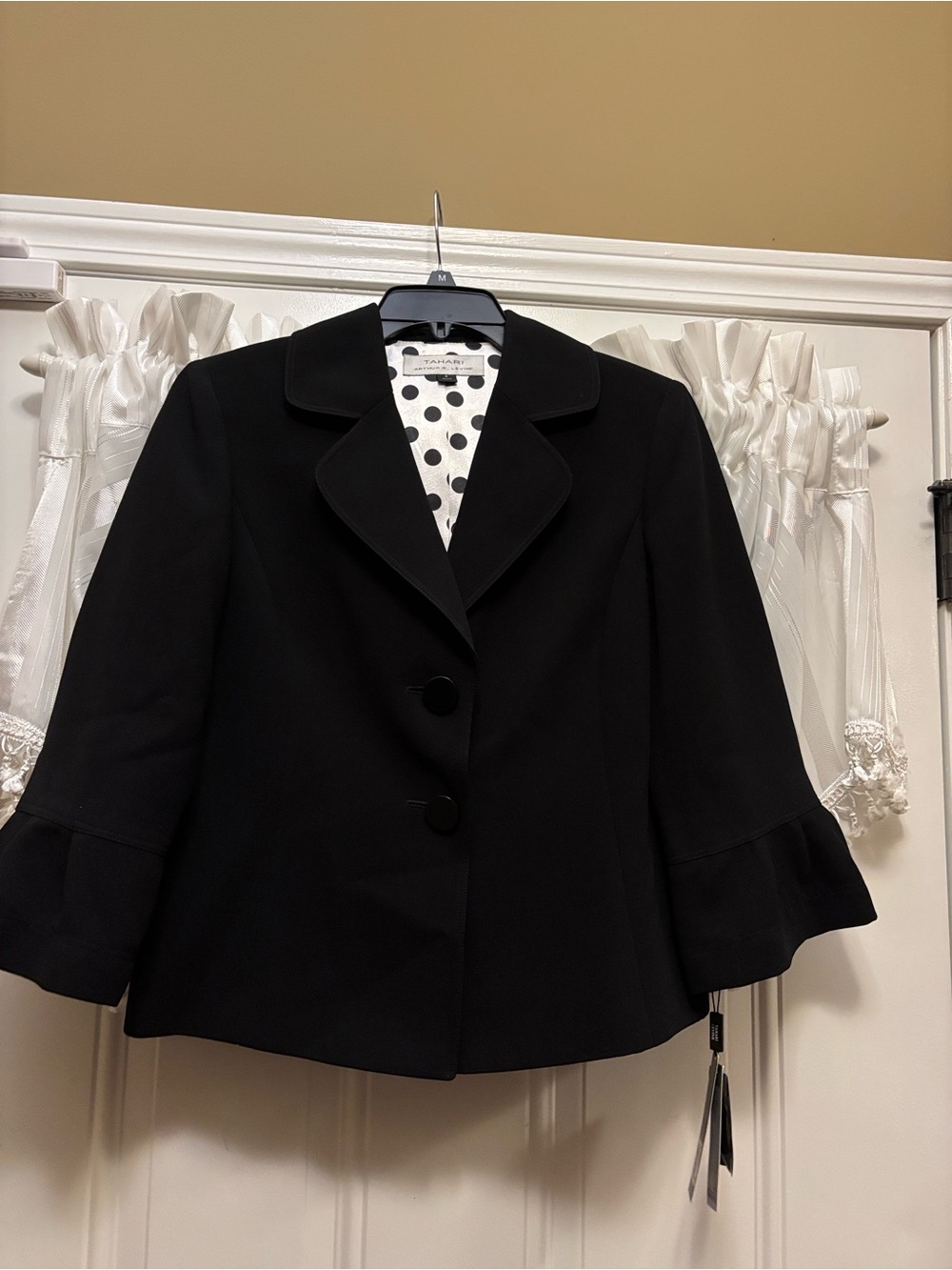 Tahari  - Polka Dot Lining
